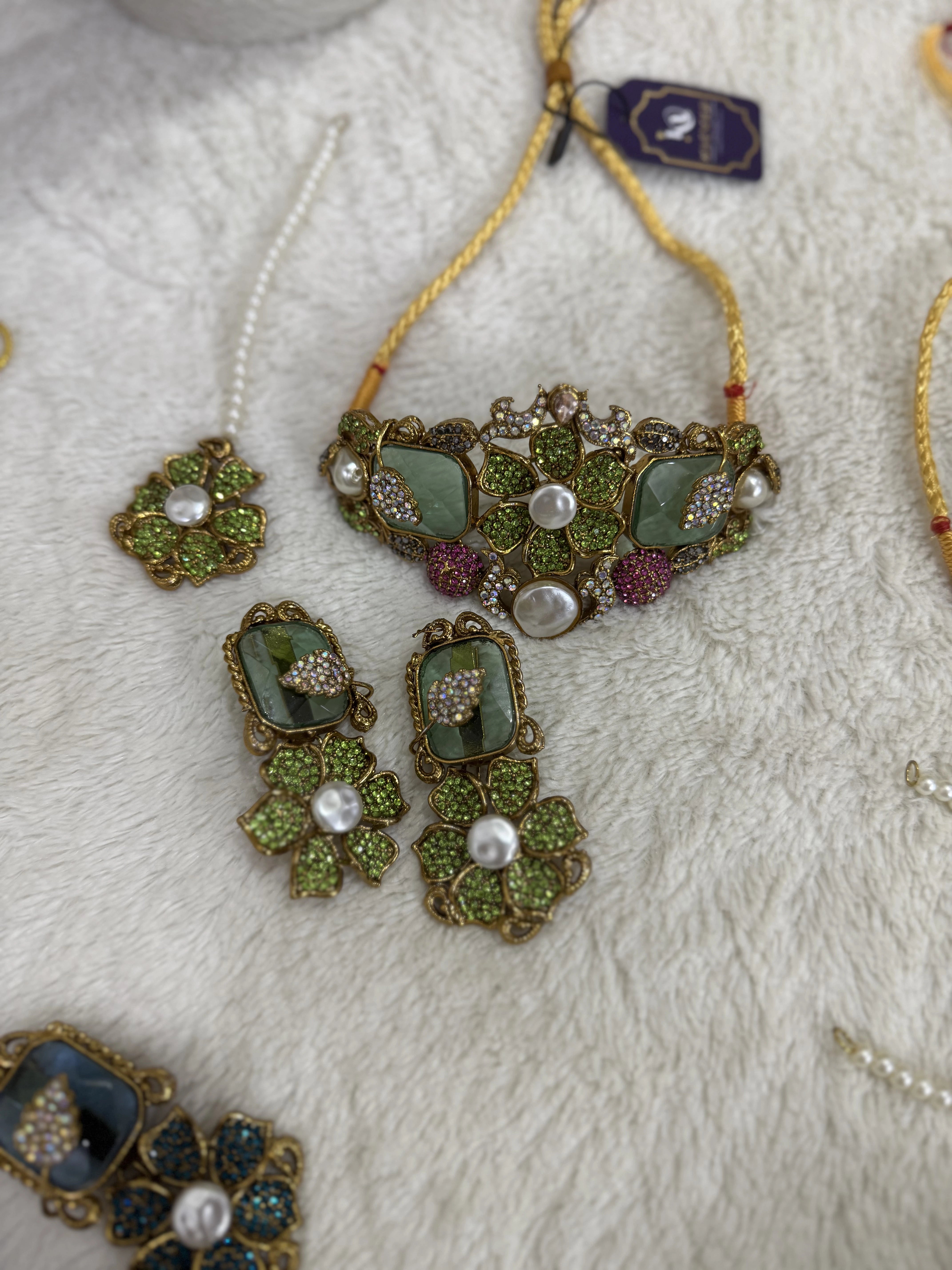 Turkish Rose Choker Set