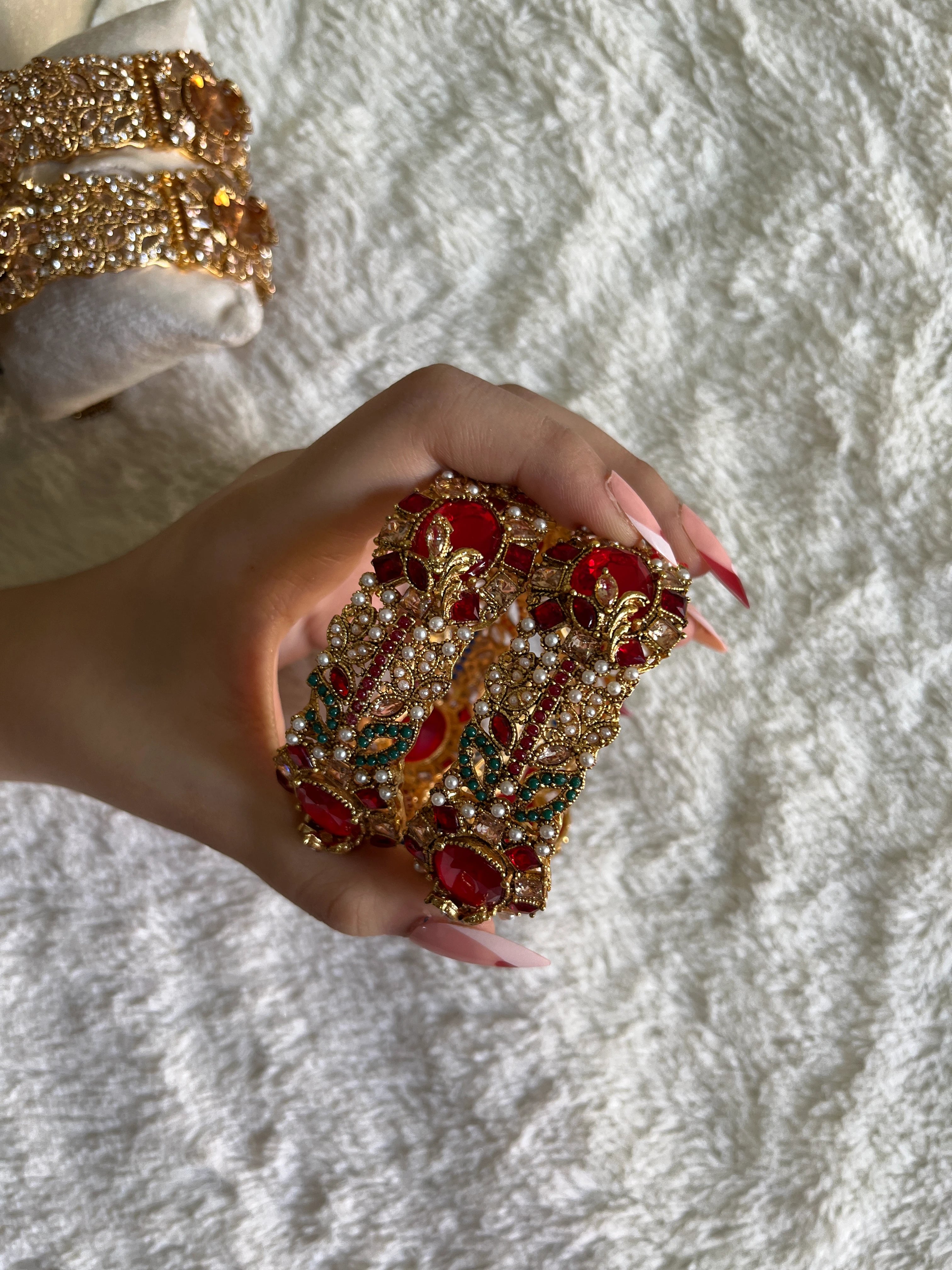 Zircon Casting Bangle-Kade