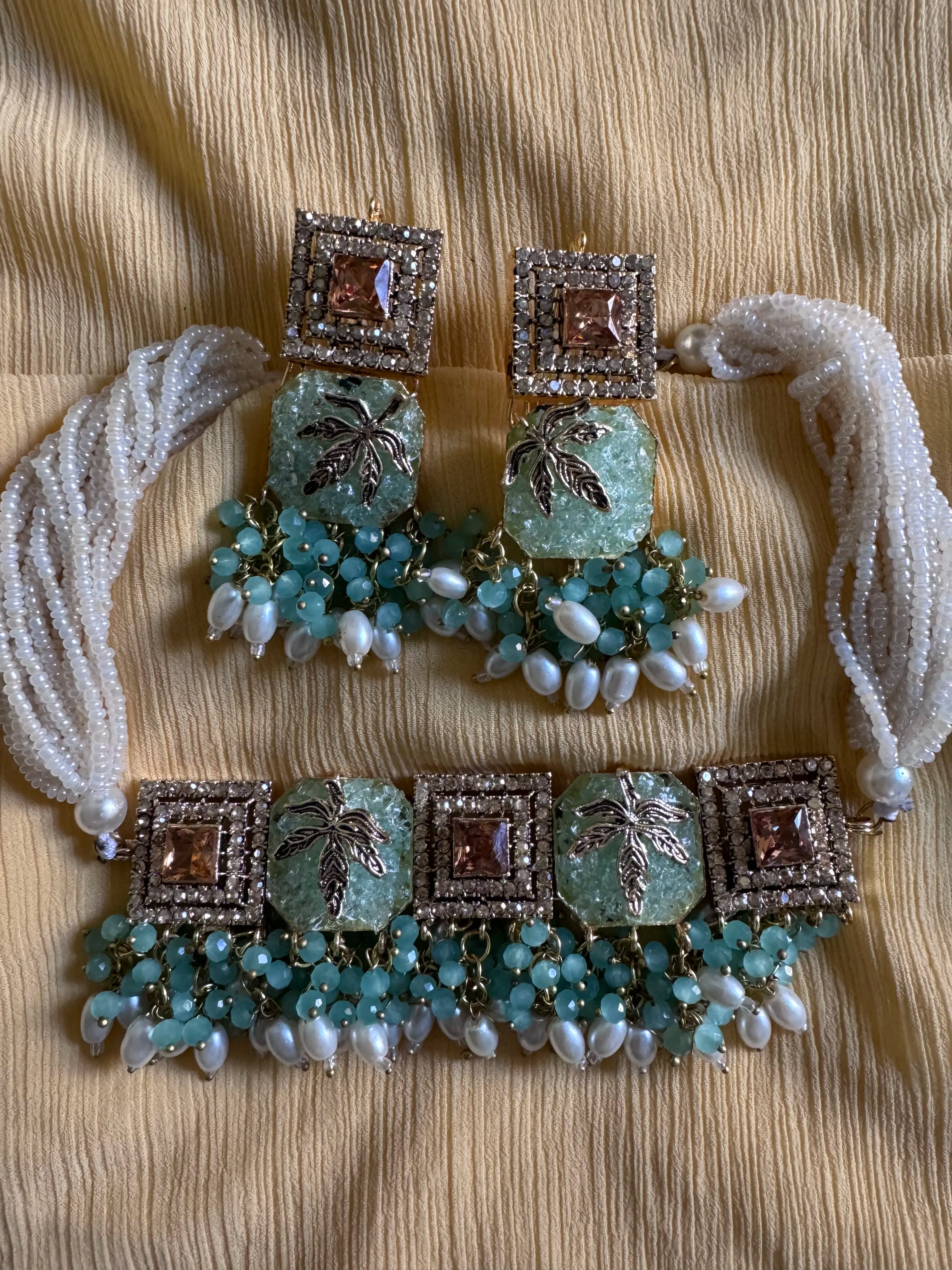 Turkish 3 Stone Choker Set