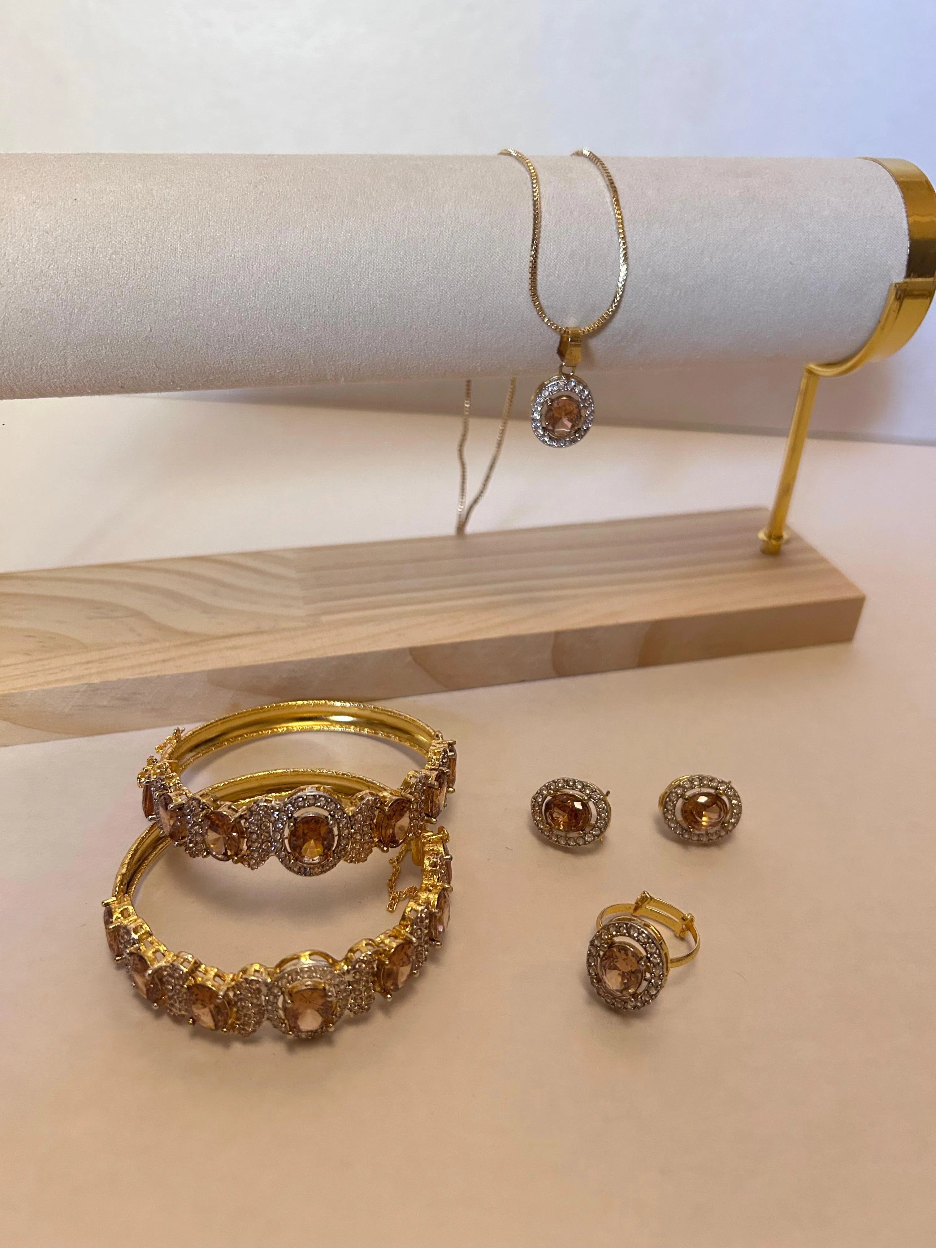 Royal Zircon Oval Complete Set