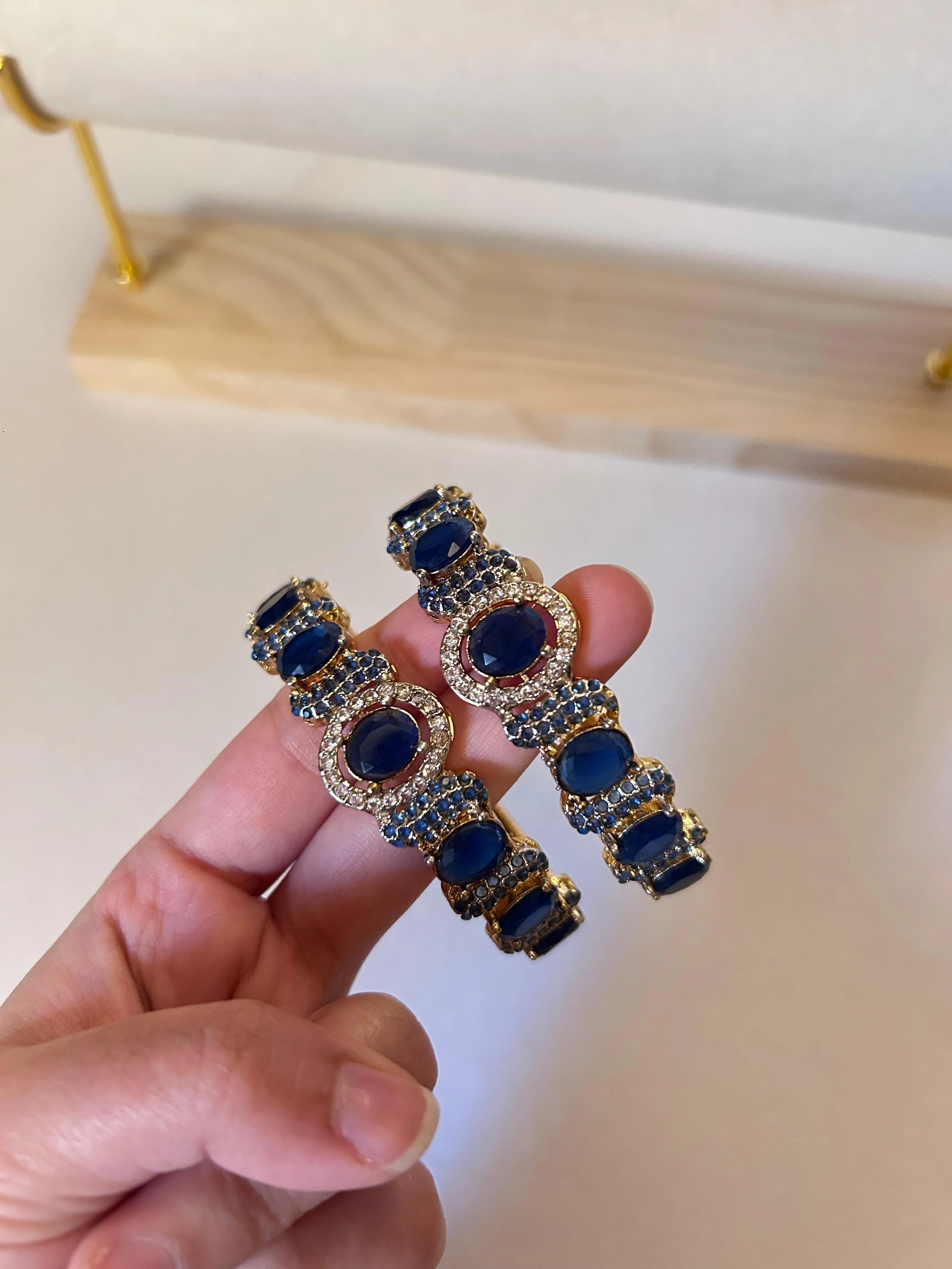 Royal Zircon Oval Complete Set