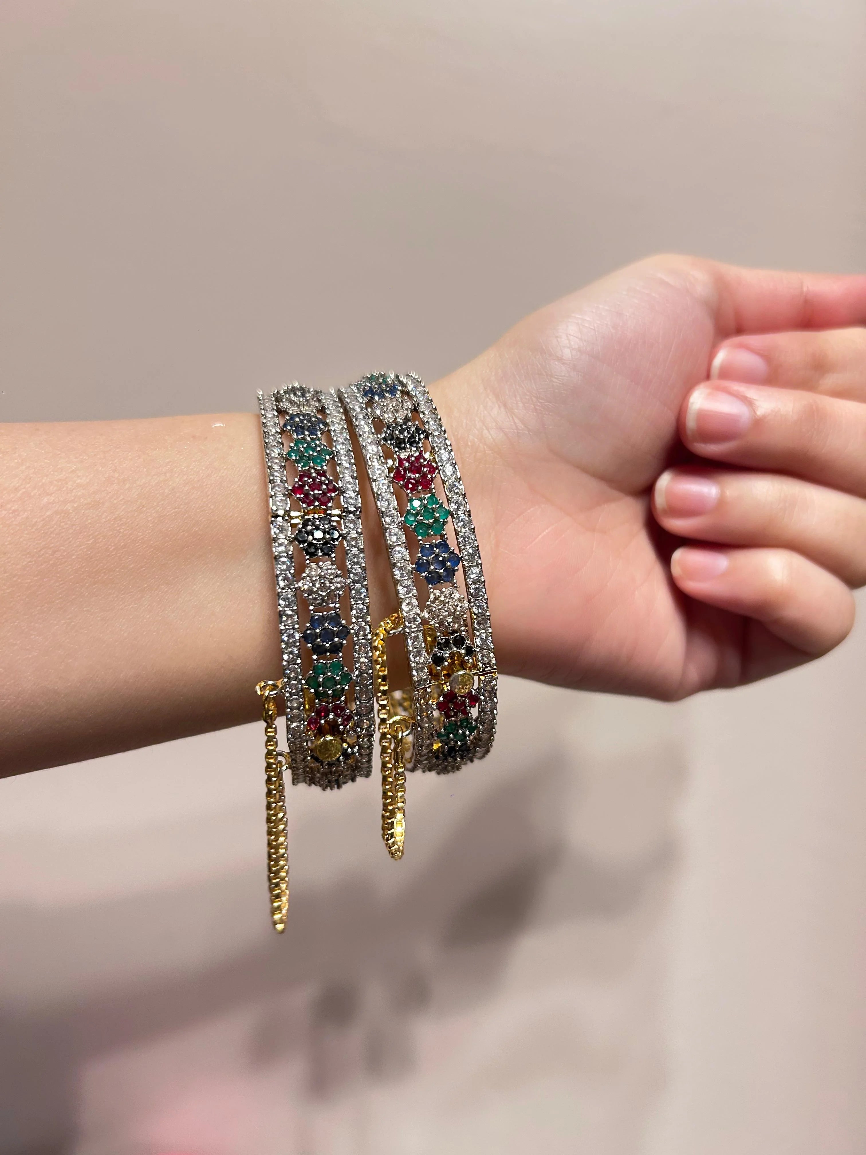 Zircon Oxidized bangles