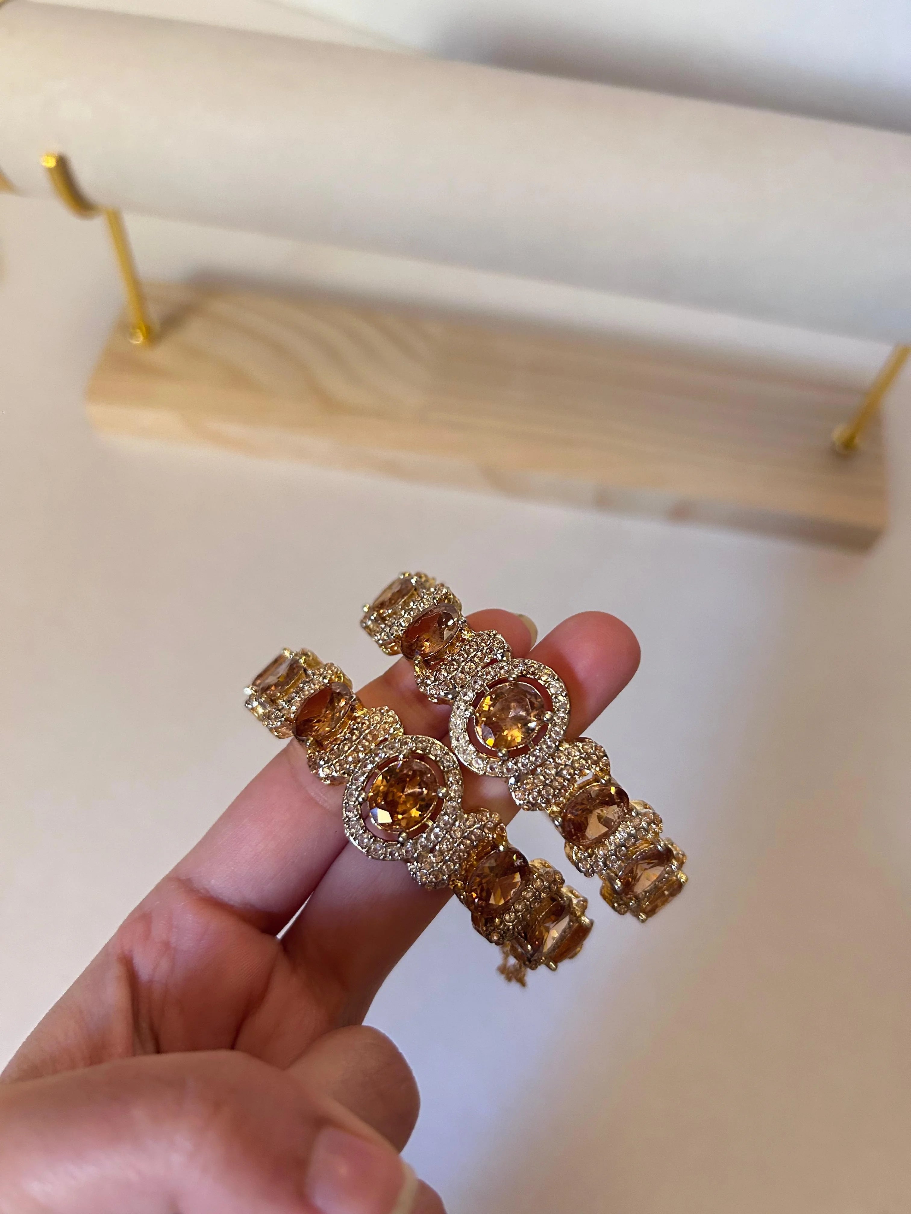 Royal Zircon Oval Complete Set