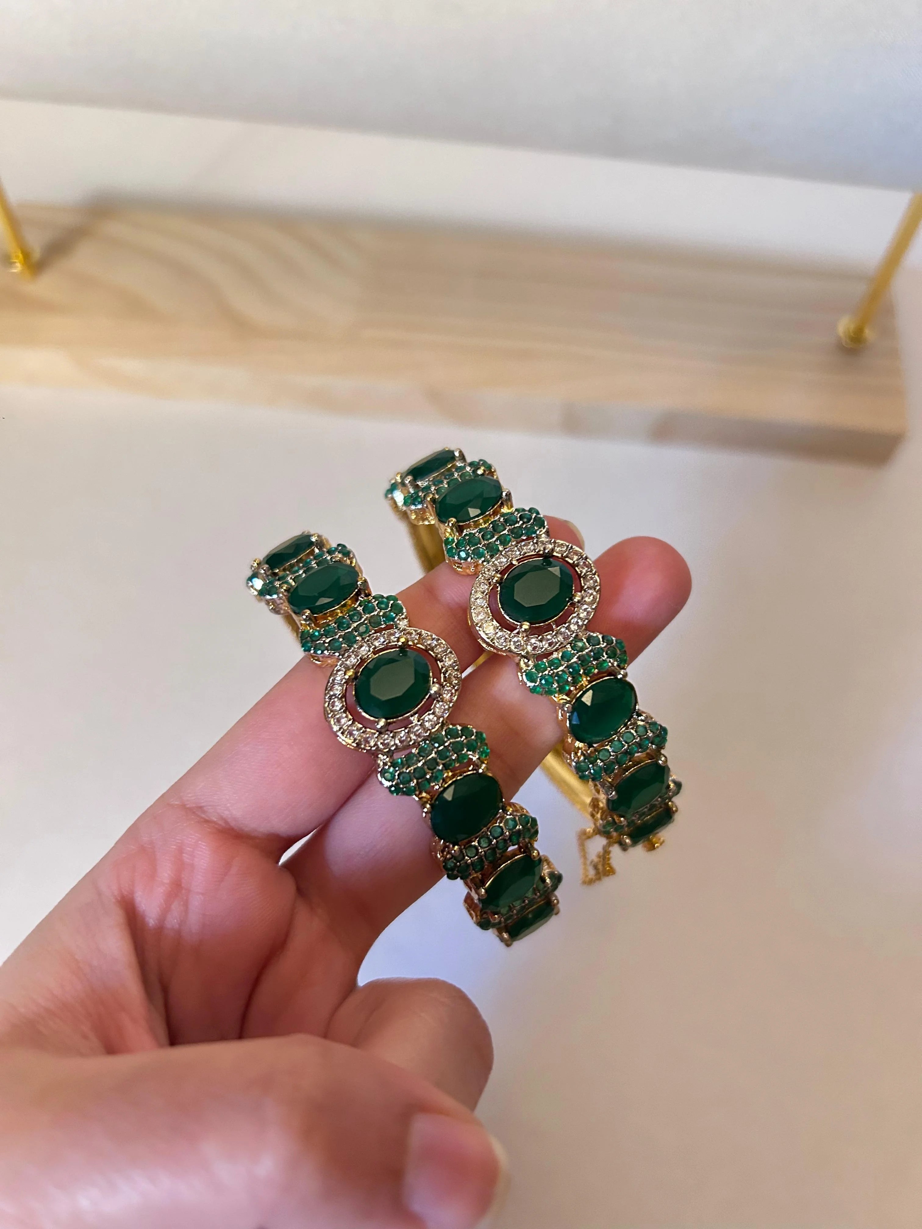 Royal Zircon Oval Complete Set