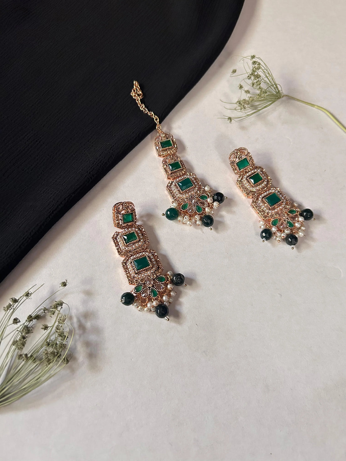 Noormehal Luxe earings tika Set